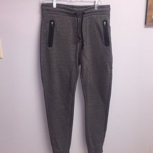 Mens M grey jogger like new